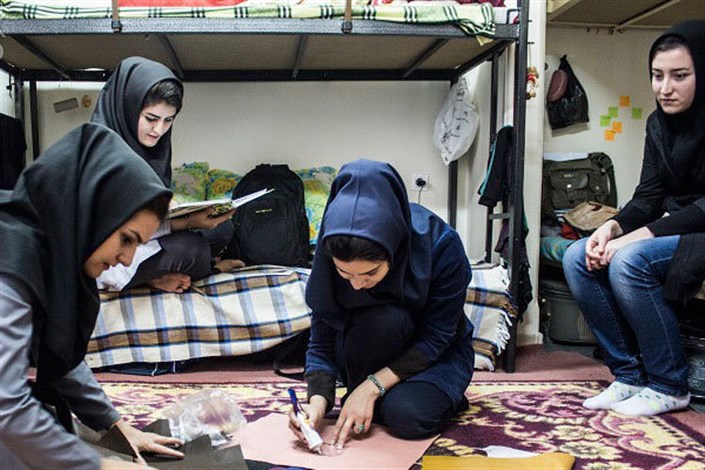 دستورالعمل جدید دانشگاه آزاد: پوشیدن لباس راحتی در خوابگاه دخترانه و استفاده نادرست از فضای مجازی ممنوع