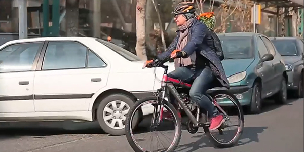 تهران‌گردی با دوچرخه از زبان یک روزنامه‌نگار
