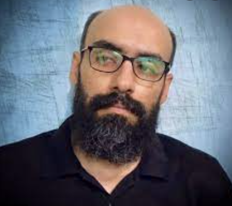 احضار حسین رزاق، فعال رسانه‌ای به جرم انتقاد از ممنوعیت ورود واکسن باکیفیت