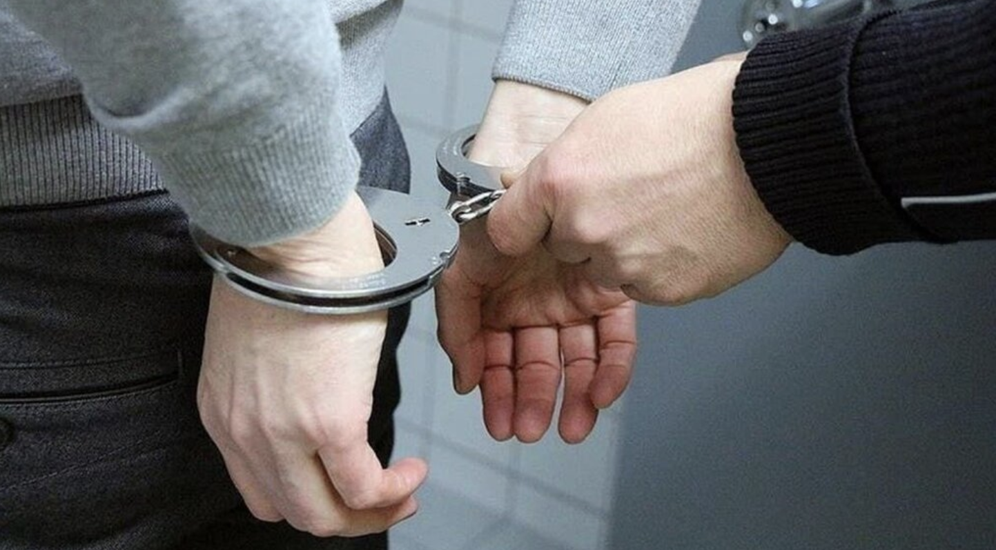 پلیس سازندگان دوربین مخفی را مجرم خواند؛ قانون چه می‌گوید؟
