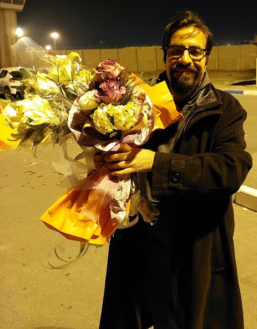 روح‌الله نخعی روزنامه‌نگاری که با وجود بخشنامه عفو گسترده رهبری باز هم به زندان رفت